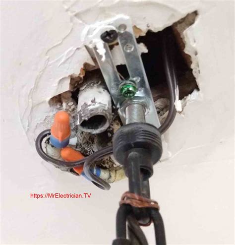 removing electrical box from ceiling